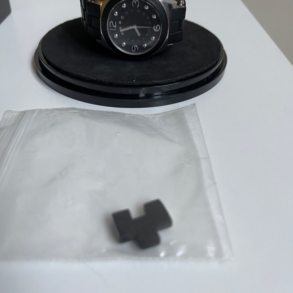 Marc Jacob watch - Picture 2 of 2